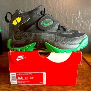 Nike Air Mission Prm Black/Green “Oregon Ducks”